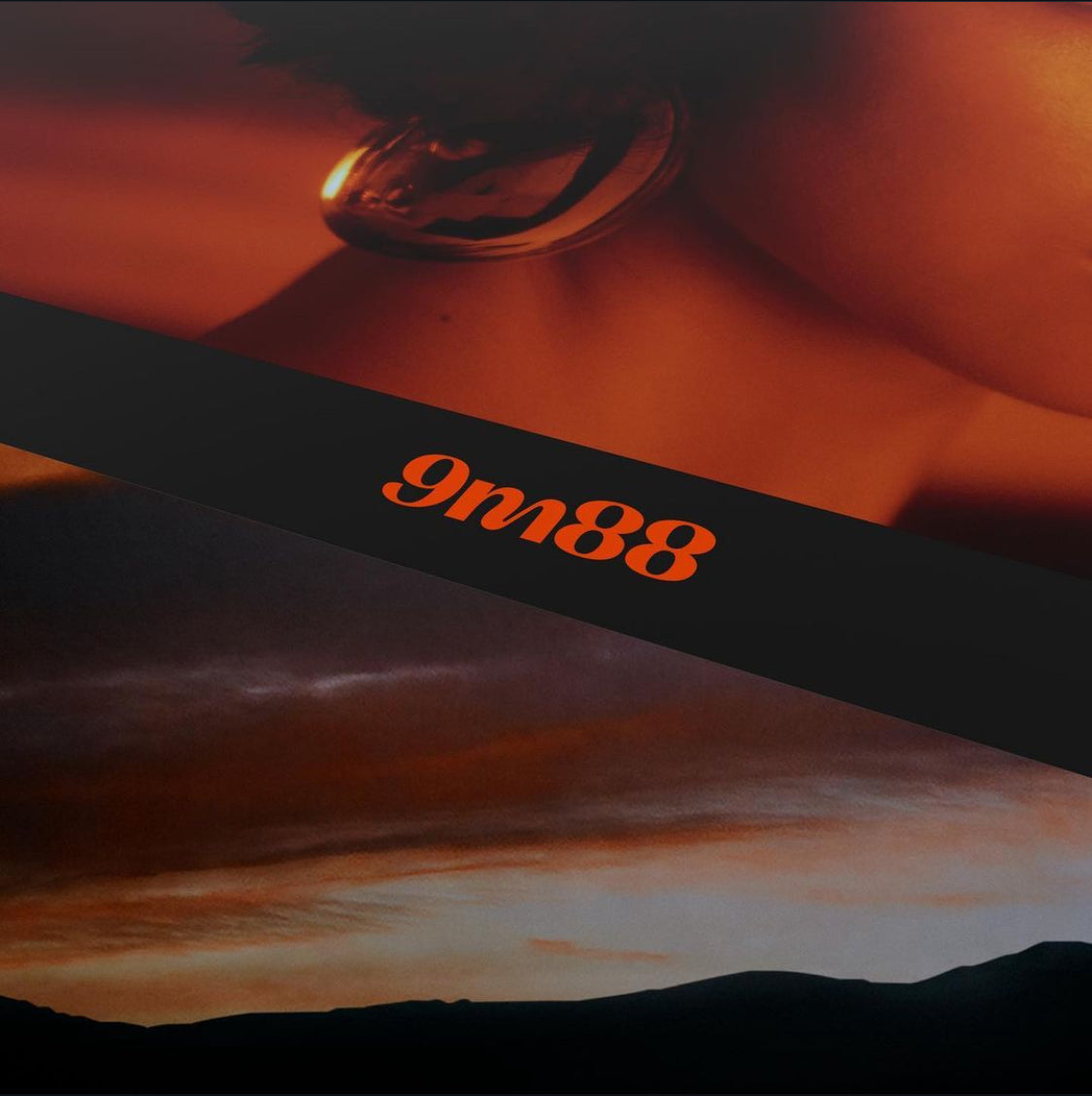 《平庸之上Beyond Mediocrity》雙面折角海報 Double-sided Poster