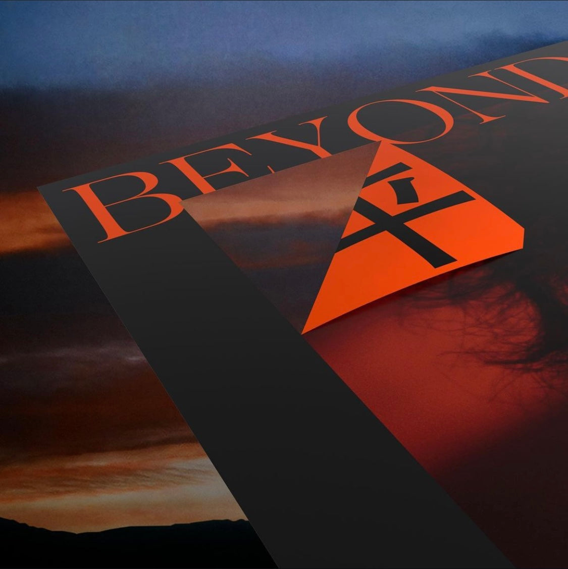 《平庸之上Beyond Mediocrity》雙面折角海報 Double-sided Poster